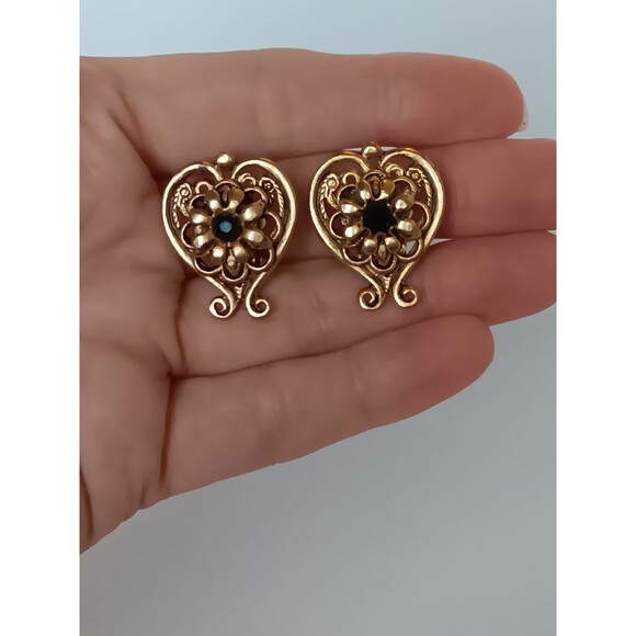 Vintage Unsigned Goldtone Black Rhinestone Lyre Heart Clip On Earrings 1.25 in - Picture 5 of 9